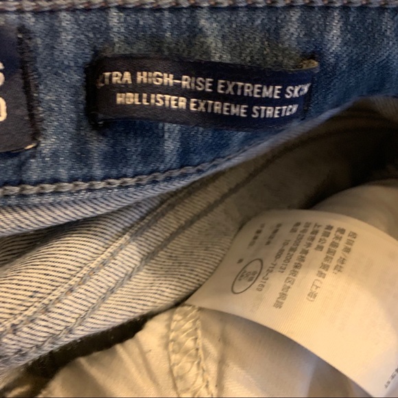 Hollister High Rise Skinny Jeans - Picture 5 of 5